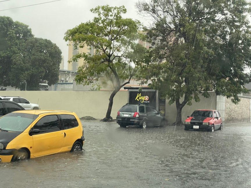 Fuertes precipitaciones causan anegaciones en Aragua