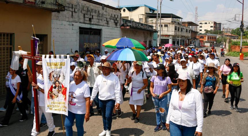 Mariñenses celebraron 79 años de peregrinación de la Cruz de Mayo
